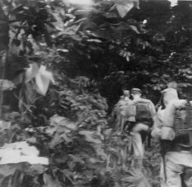 Daarna omhangen, en de jungle weer in.carol/koos.jpg