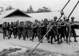 Terugkeer van wéér 'n keer Wappi.carol/koos.jpg