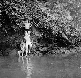 Nou !! Wie durft er te springen ? carol/koos.jpg