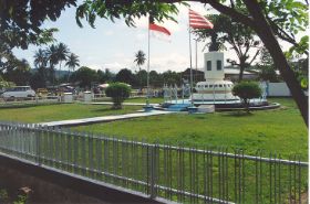 Monument Yos Sudarso te Sorong 1992,c@rol,map,020509,.jpg
