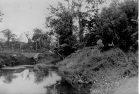 Kali bij de groene huizen te Sorong,c@rol/jan,map,071208.jpg