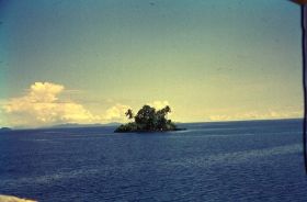 Eilandje Doom bij Sorong,c@rol/peterroemer,map,071208.jpg