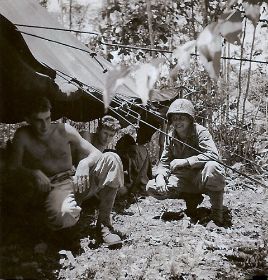 Bivak- en patrouille vlnr:vanHaaren,RudiBracke,c@rol/map,290408.jpg