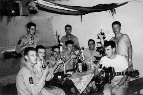 Dick vd Elshout Met de jaar wisseling 1961.jpg